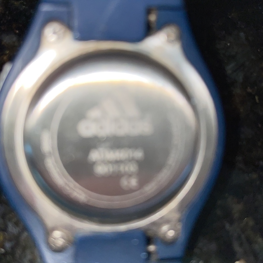Youth adidas watch - Picture 3 of 6